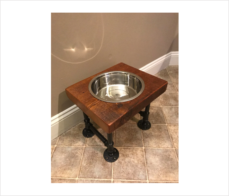 elevated pet bowl