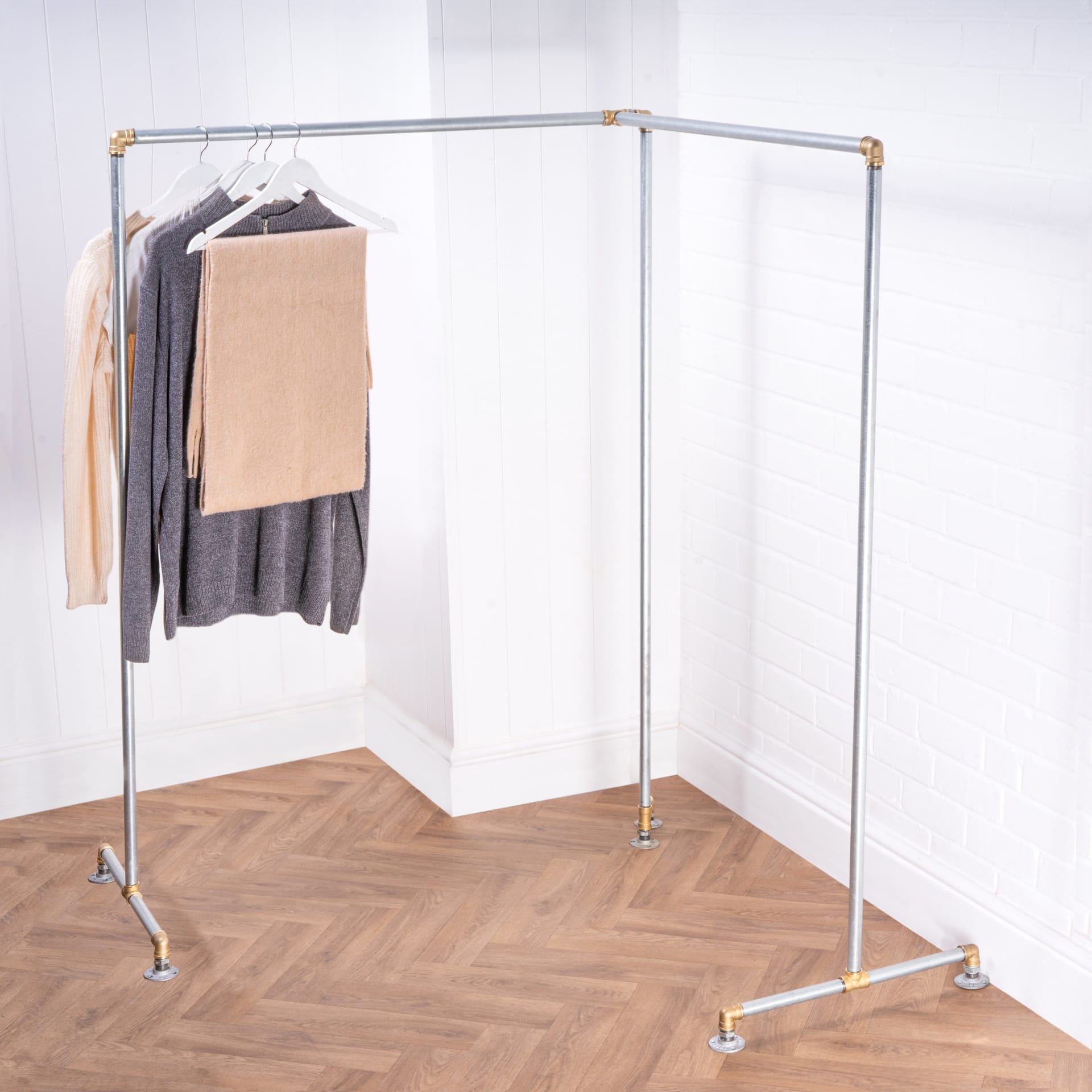 Corner clothes rail hotsell